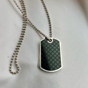 Gucci Dog Tag Pendant Necklace ( Men)